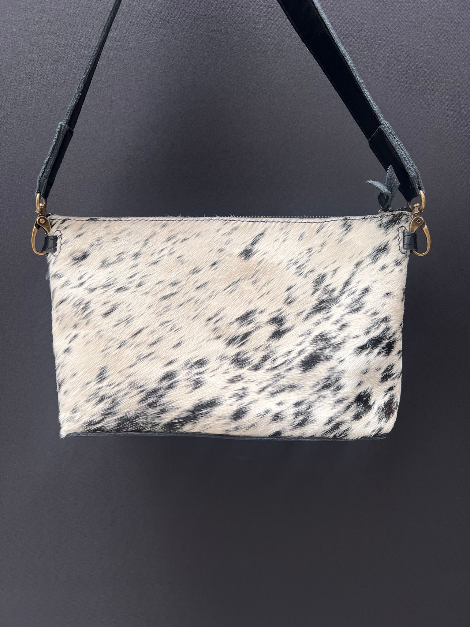The Neptune Shoulder Clutch