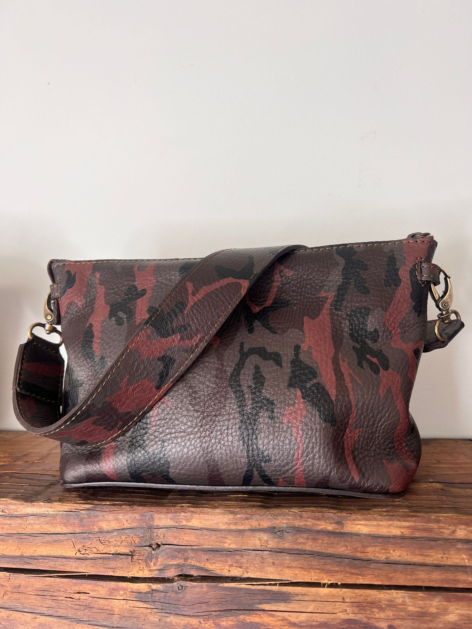 The Neptune Shoulder Clutch