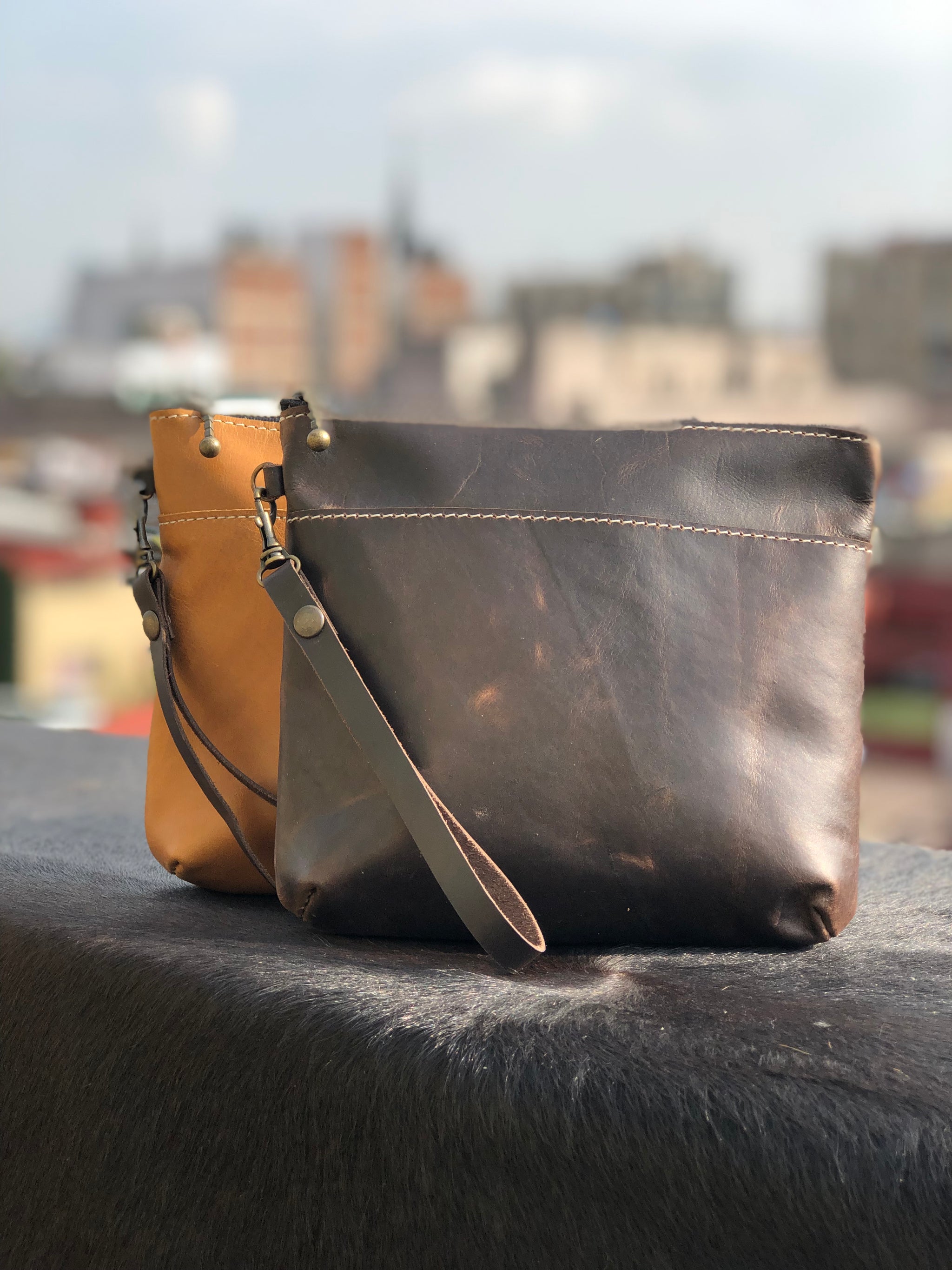 Monterrey leather clutch