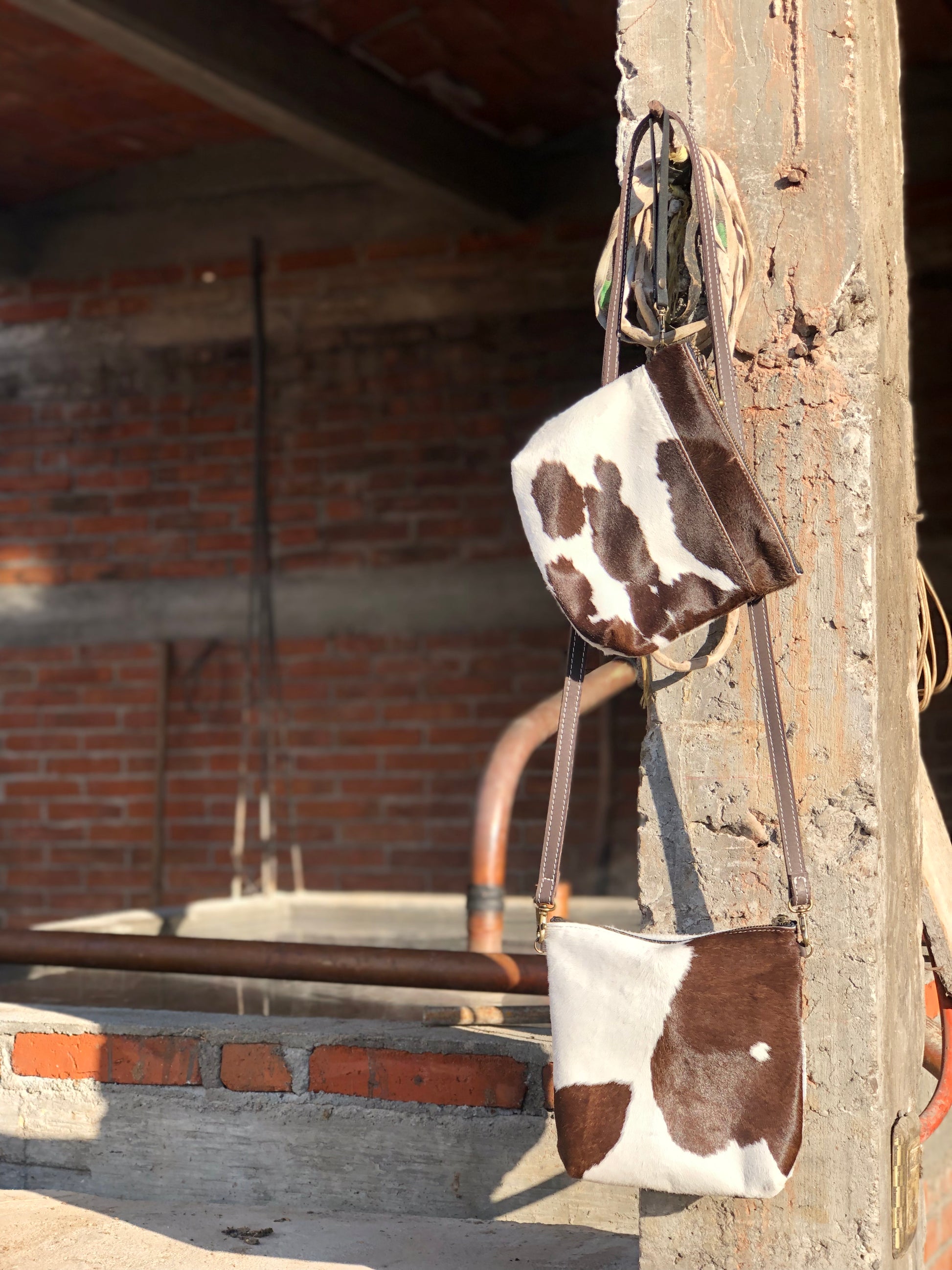 The Baja Crossbody Bag - Cowhide and leather